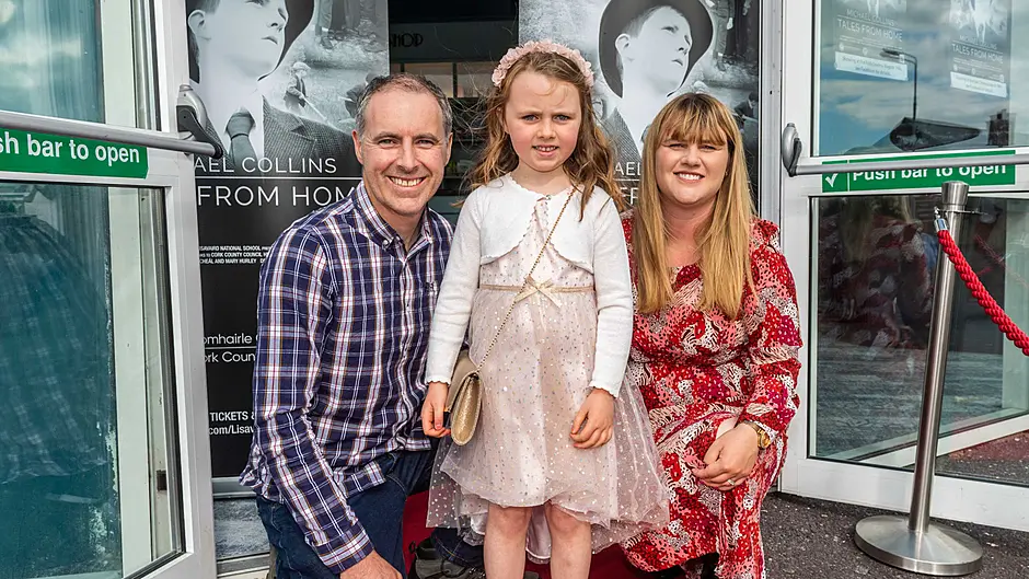 COLLINS ON CAMERA Amelia’s red carpet debut Image
