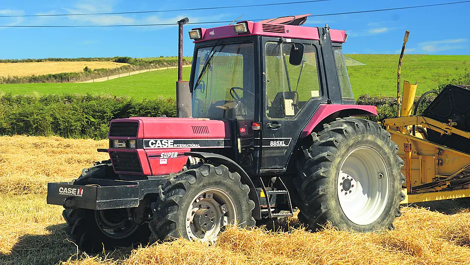 FARM CLASSICS: Case International 885Xl stood out in the field for its size Image