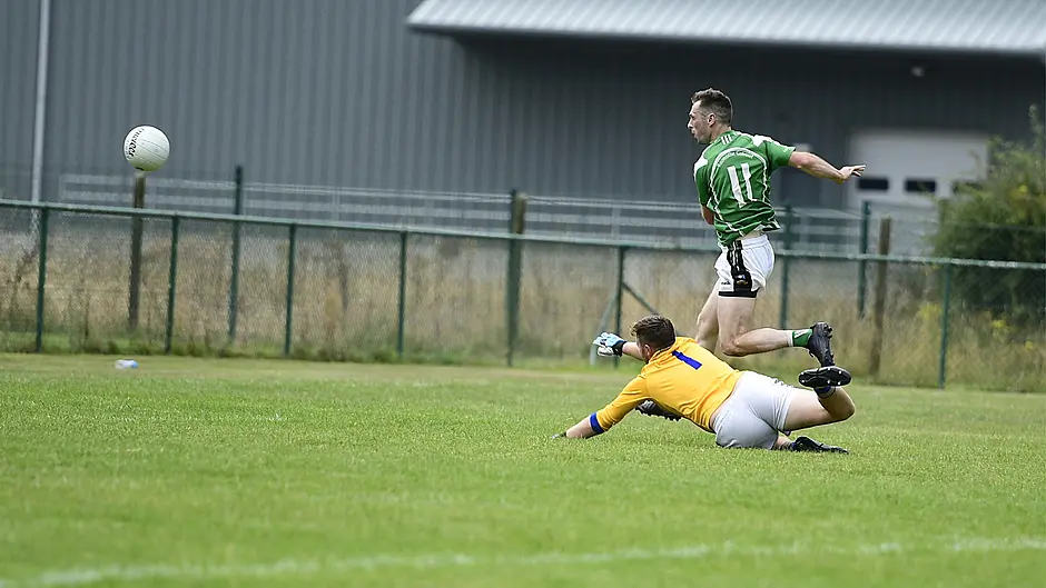 Group leaders Gabriels in pole position ahead of crunch final round Image