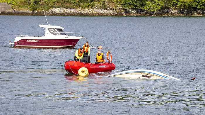 Yacht sinks in Glandore harbour Image
