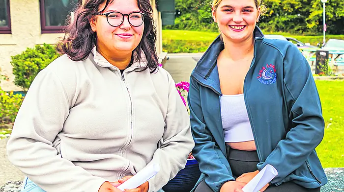 Sorcha O’Neill and Holly Tietjen at Scoil Phobail Bhéara. 
(Photo: Anne Marie Cronin)