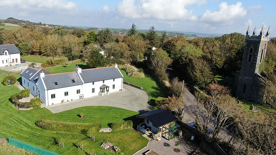 The vastness of the property can be appreciated from the aerial view which also shows off fully the pristine grounds.