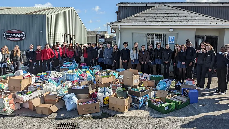 Bantry bands together for war effort Image
