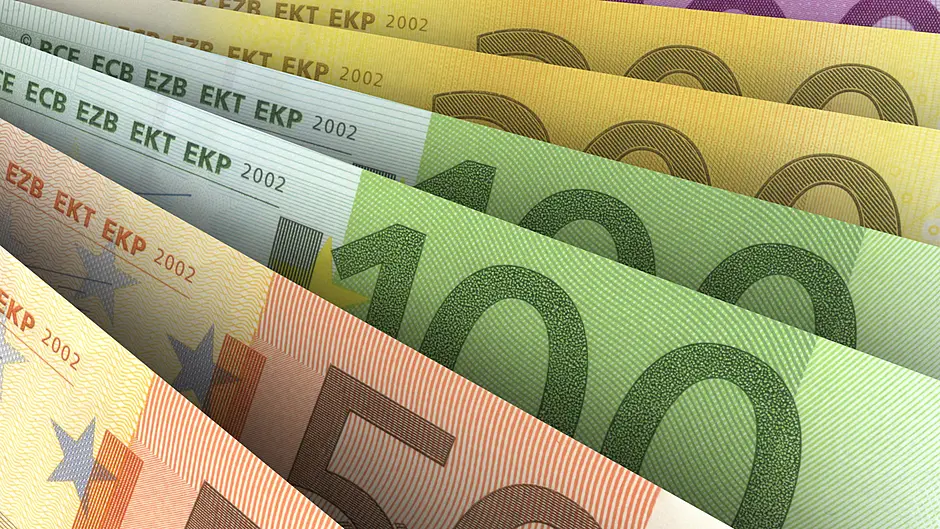 Cork winner scoops €50,000 in prize bonds Image