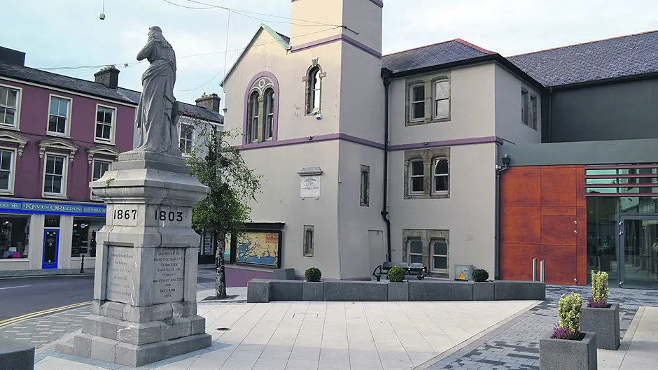Town Hall to open, then close again, for upgrade to heating Image