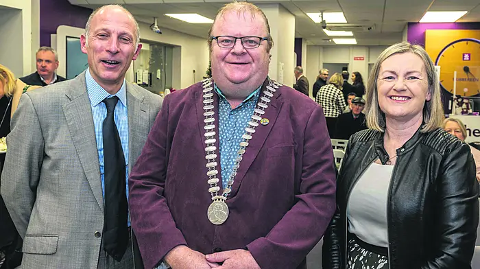 Judge Paul Di Rollo of Glentree Furniture with county mayor Cllr Danny Collins and judge Rose Carroll before the event. 		           			            (All photos: Andy Gibson)