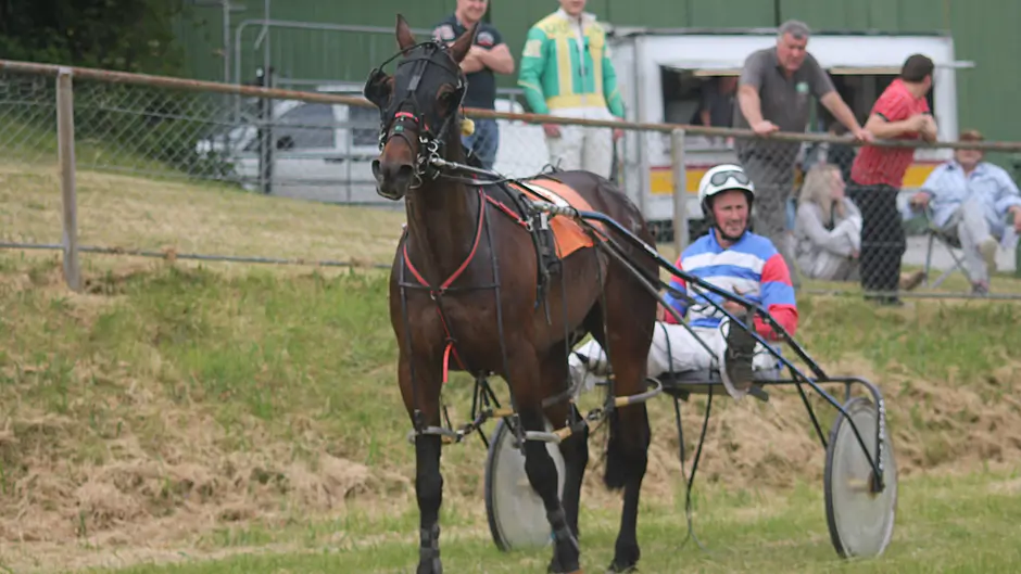Double joy for Forbes and Quill in Dunmanway Image