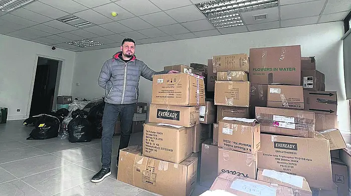 Turkish barber’s quick thinking gets boxes of aid off to quake zone Image