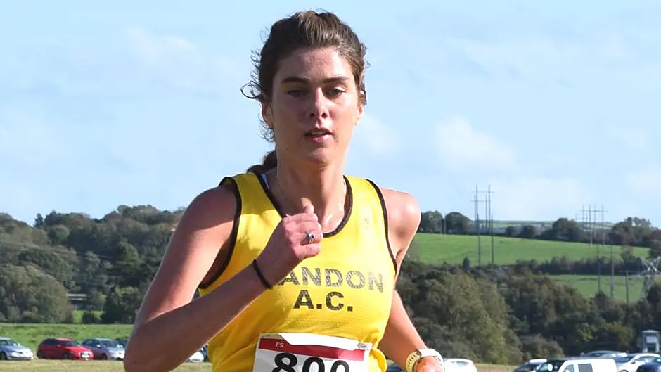 Fiona Everard pushes Olympian Lizzie Lee all the way at county cross-country championships Image