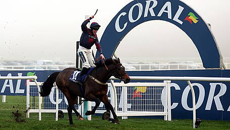 Coral Gold Cup success for Gavin Sheehan Image