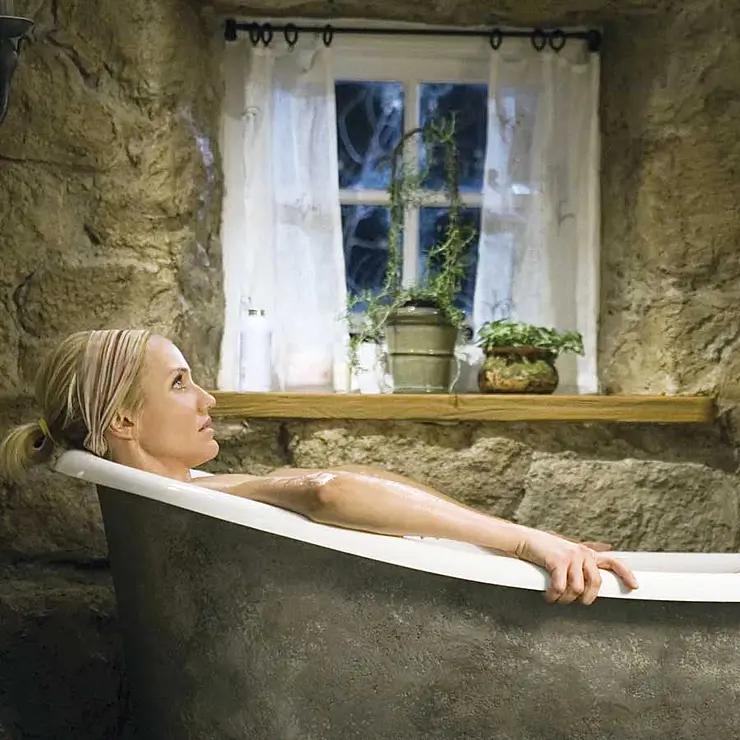 CAMERON DIAZ IN THE HOLIDAY