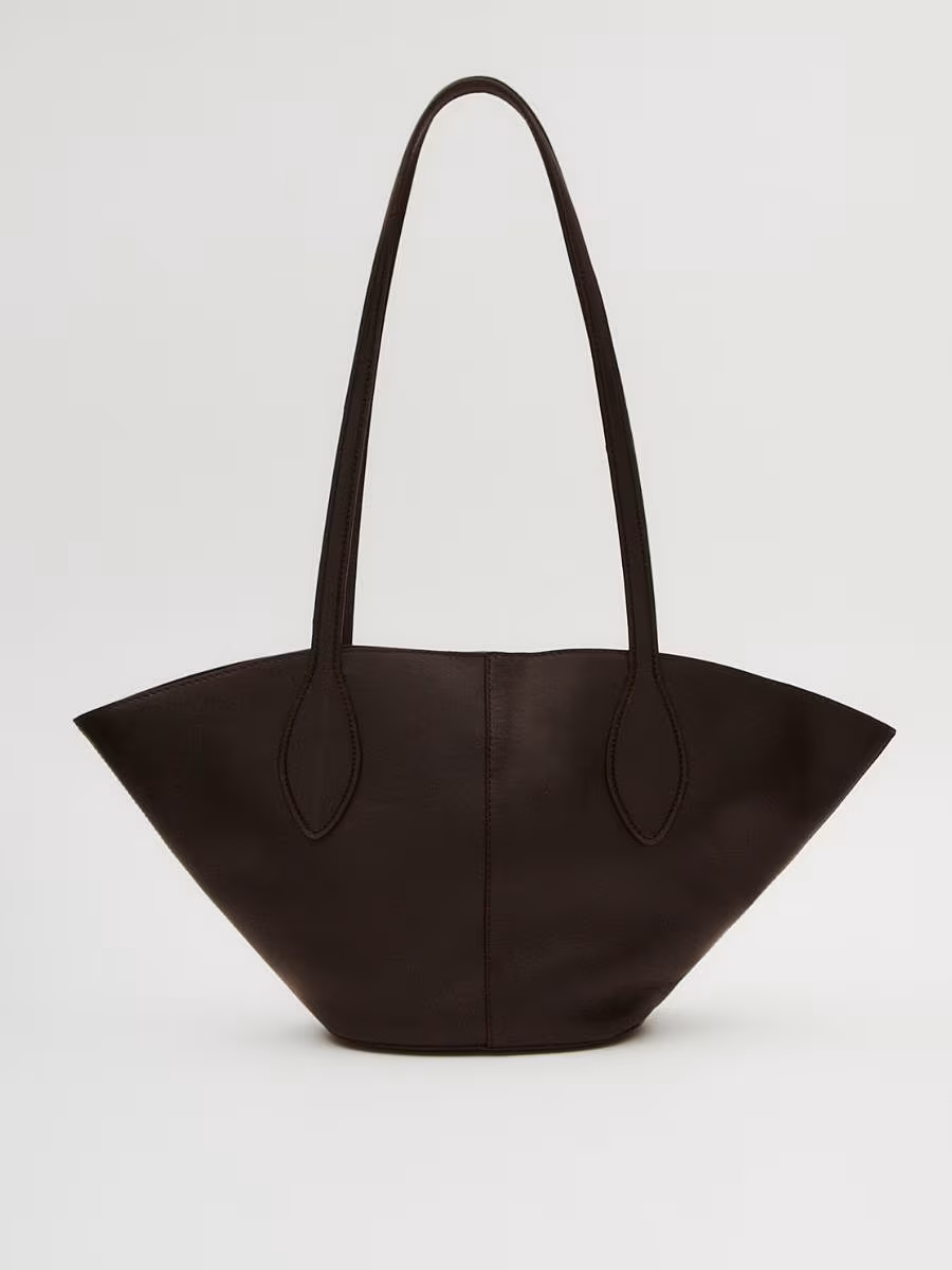 The-Gloss-Magazine-tote-bag-trend-8