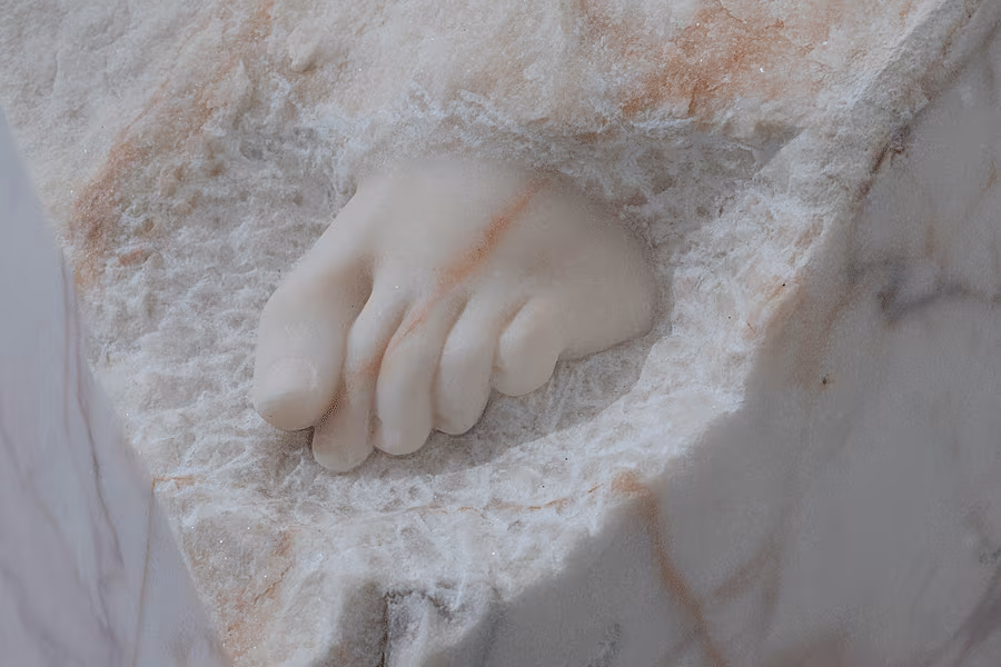AL---Dorothy-Cross,-Tread-(detail),-2023,-hand-carved-marble,-travertine,-quartzite,-dimensions-variable-(3)