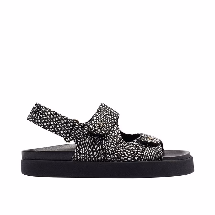 The-Gloss-Magazine-summer-sandal-trends-10