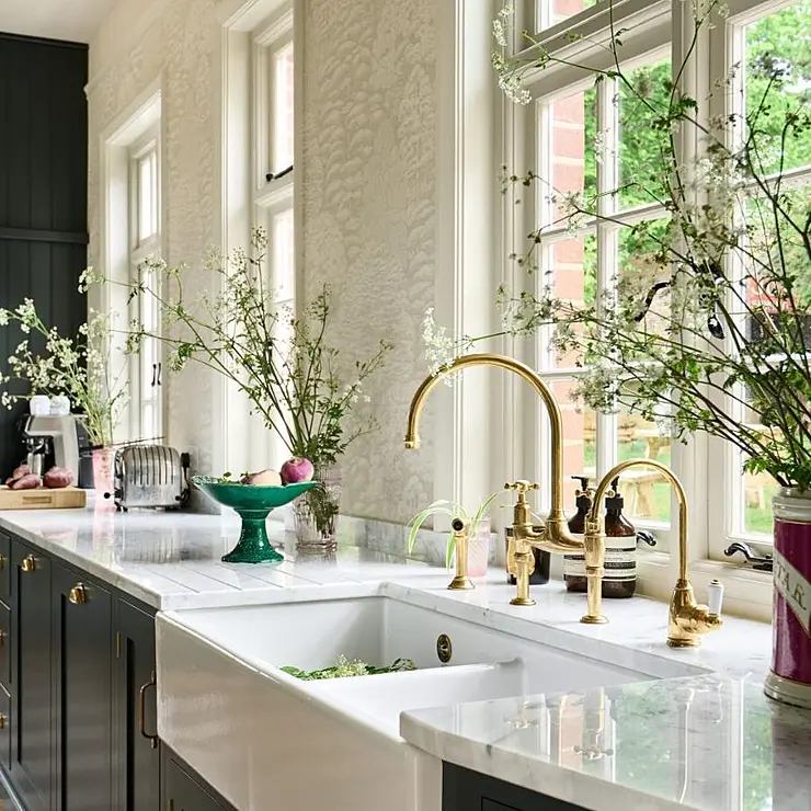 DE VOL KITCHENS