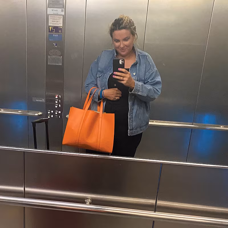 Julie-@-the-airport-