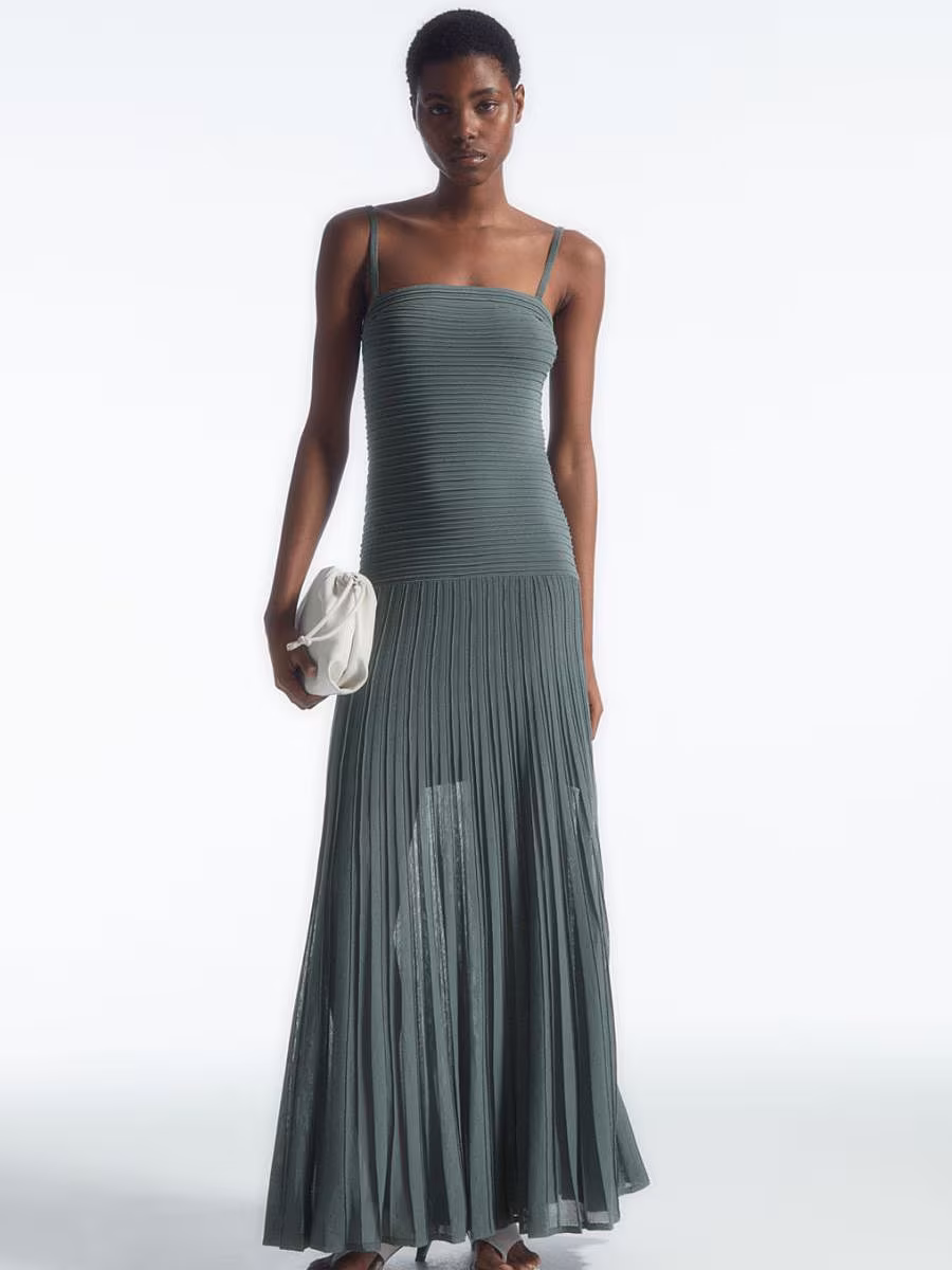 The-Gloss-Magazine-knitted-dresses-1