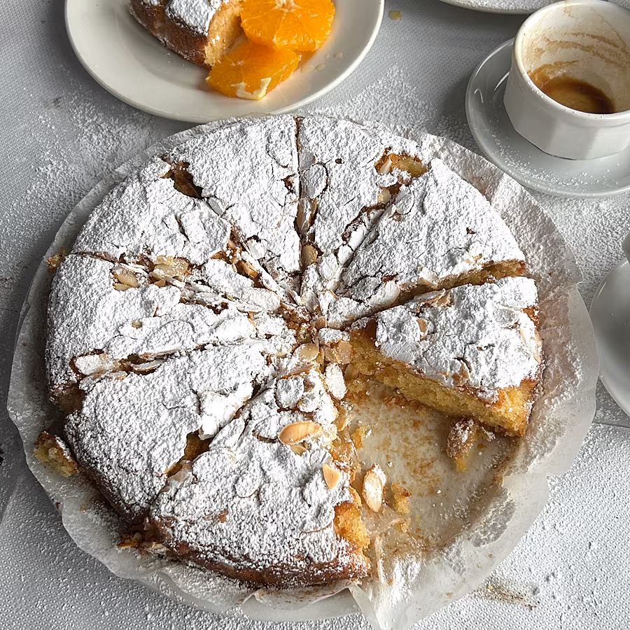 Holder---Almond-Cake-IMG_8218
