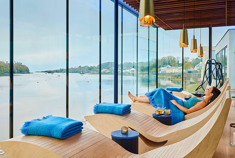 Ice.--River-Room-Relaxing-Throw-2022