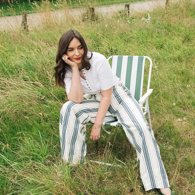 Instagram @livpurvis