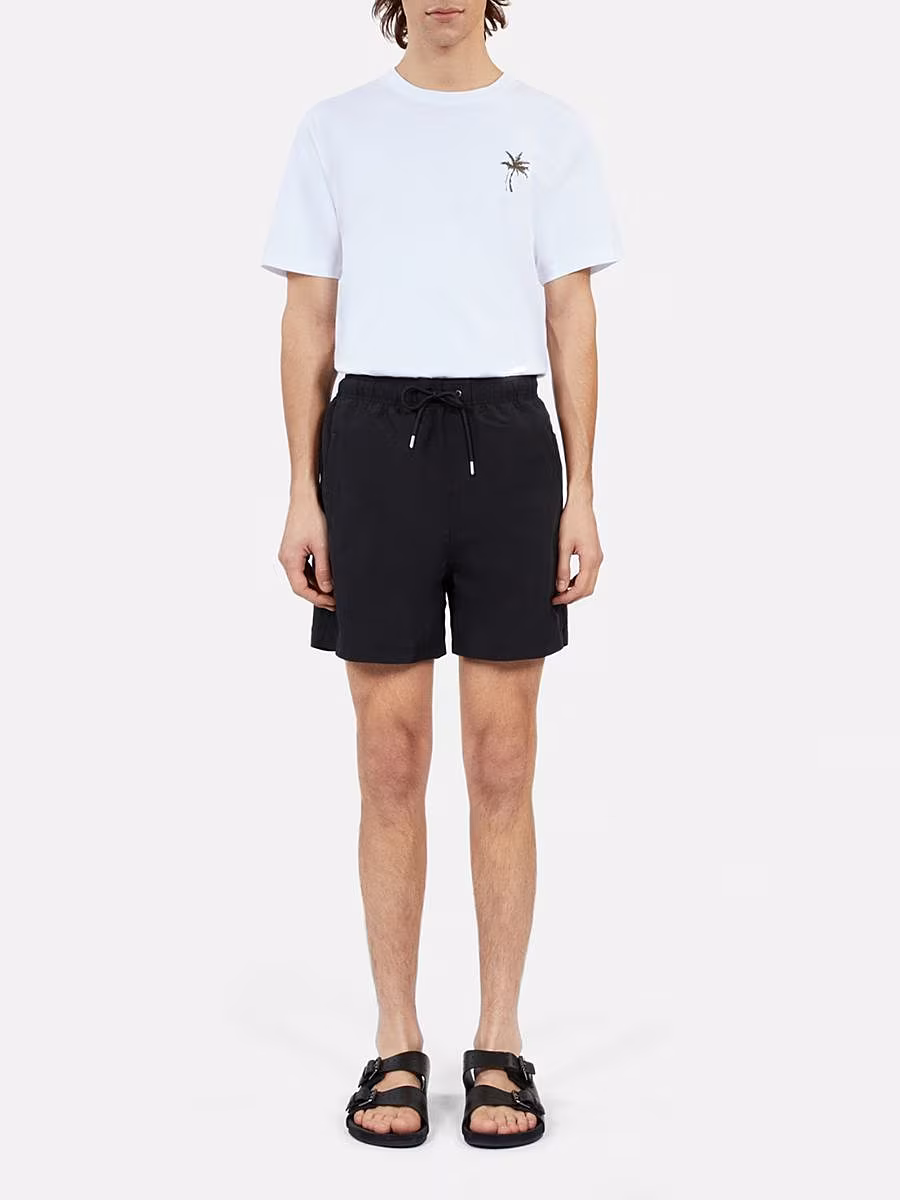 The-Gloss-Magazine-Paul-Mescal-shorts-5