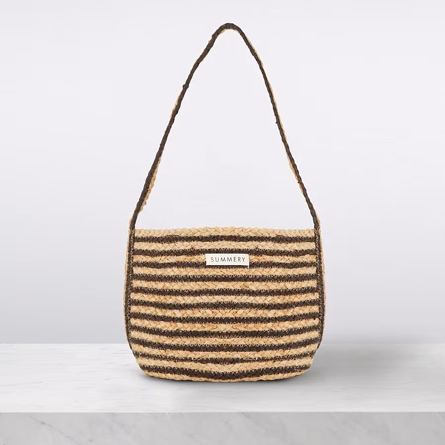 The-Gloss-Magazine-holiday-packing-list-10