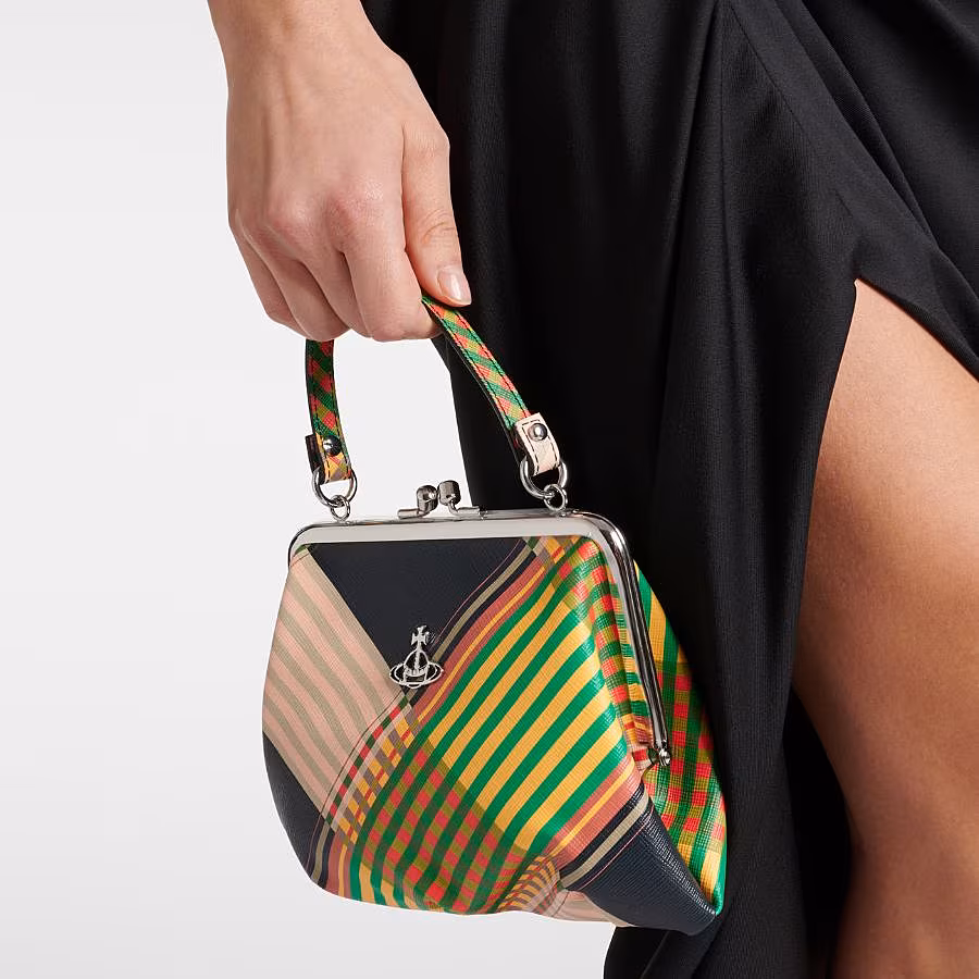 The-Gloss-Magazine-sale-handbags-2