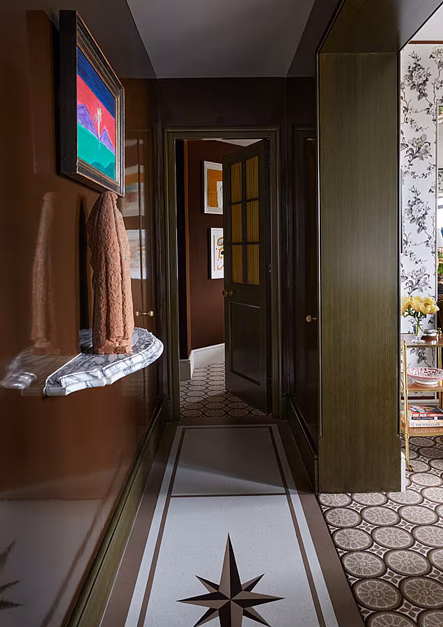 FLagnese_VGrenney_Apt_London_062023_Hall1_607