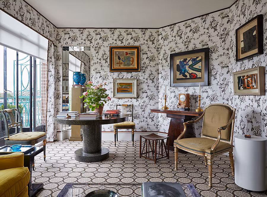 FLagnese_VGrenney_Apt_London_062023_SittingRoom3_240