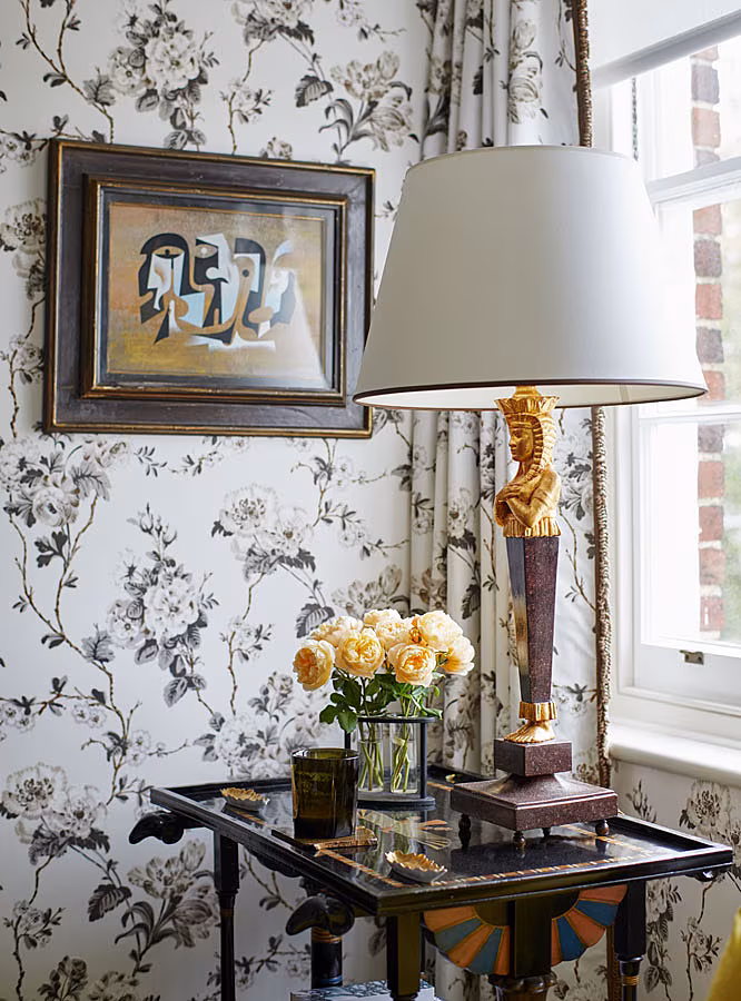 FLagnese_VGrenney_Apt_London_062023_SittingRoom6_hero