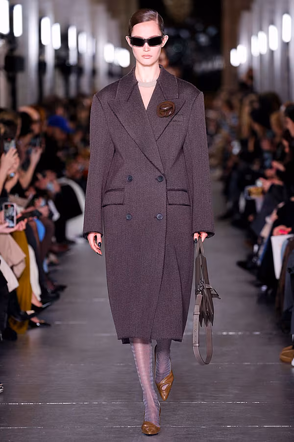 TB_FW24_RUNWAY_LOOKS_22-scaled