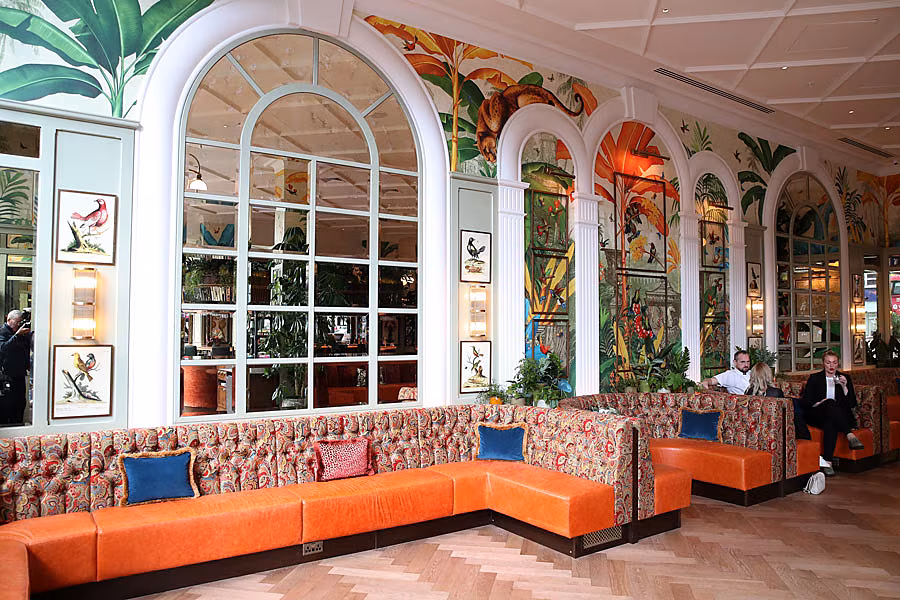 Culture---restaurants-120924DR2_0011