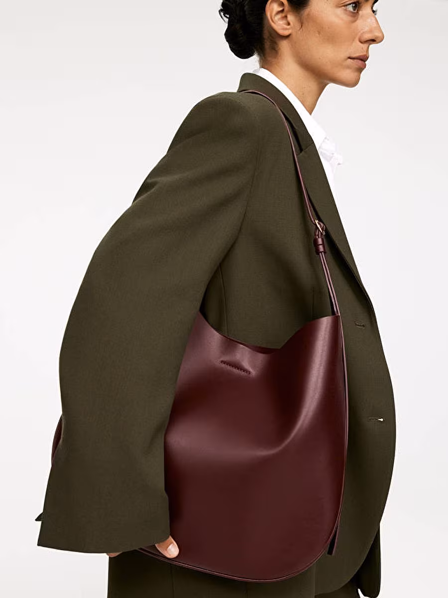 The-Gloss-Magazine-burgundy-trend-8