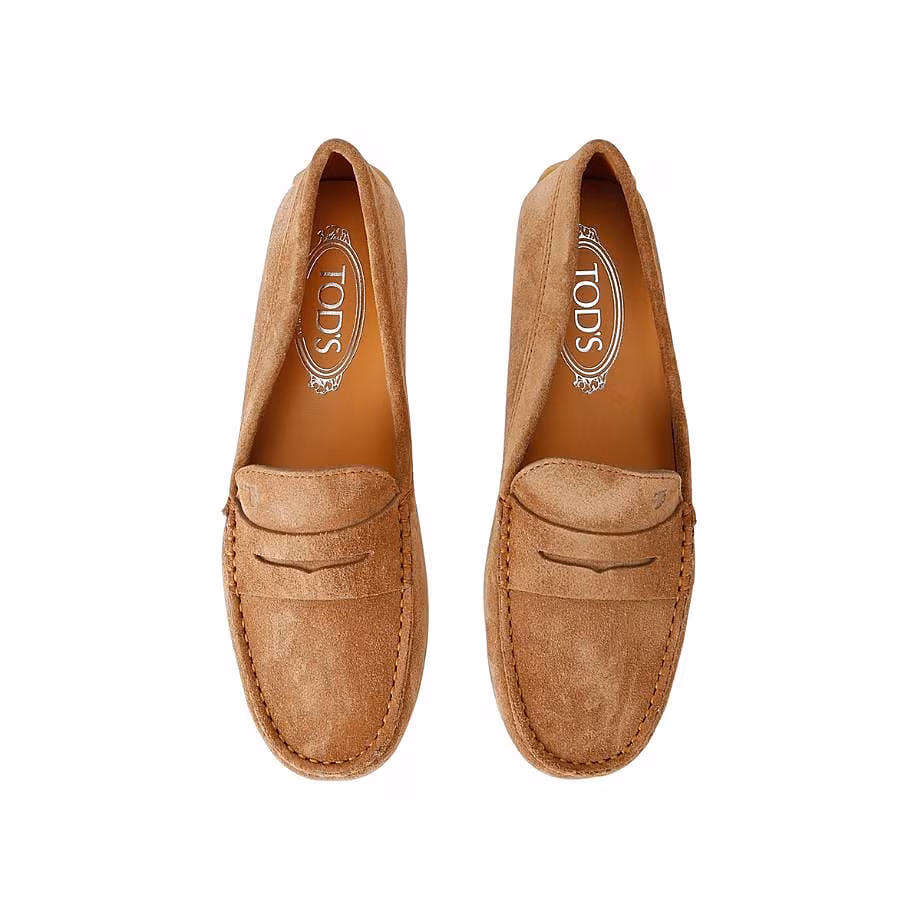 The-Gloss-Magazine-suede-loafers-10