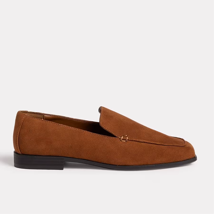The-Gloss-Magazine-suede-loafers-8