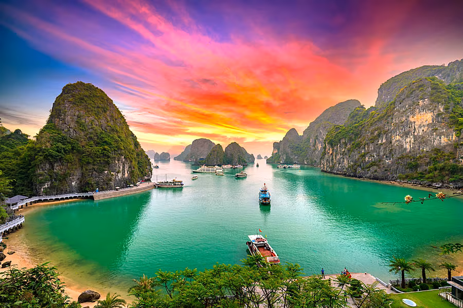 explore-vietnam
