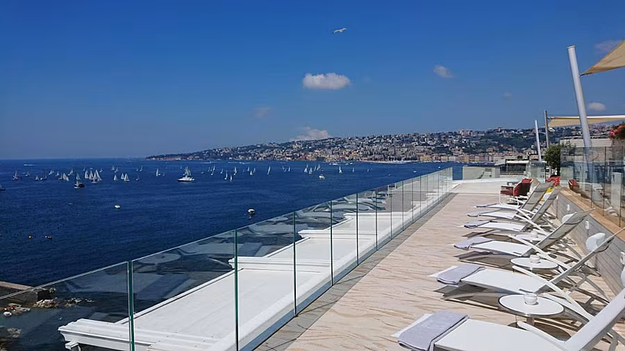 Naples---gran-hotel-vesuvio