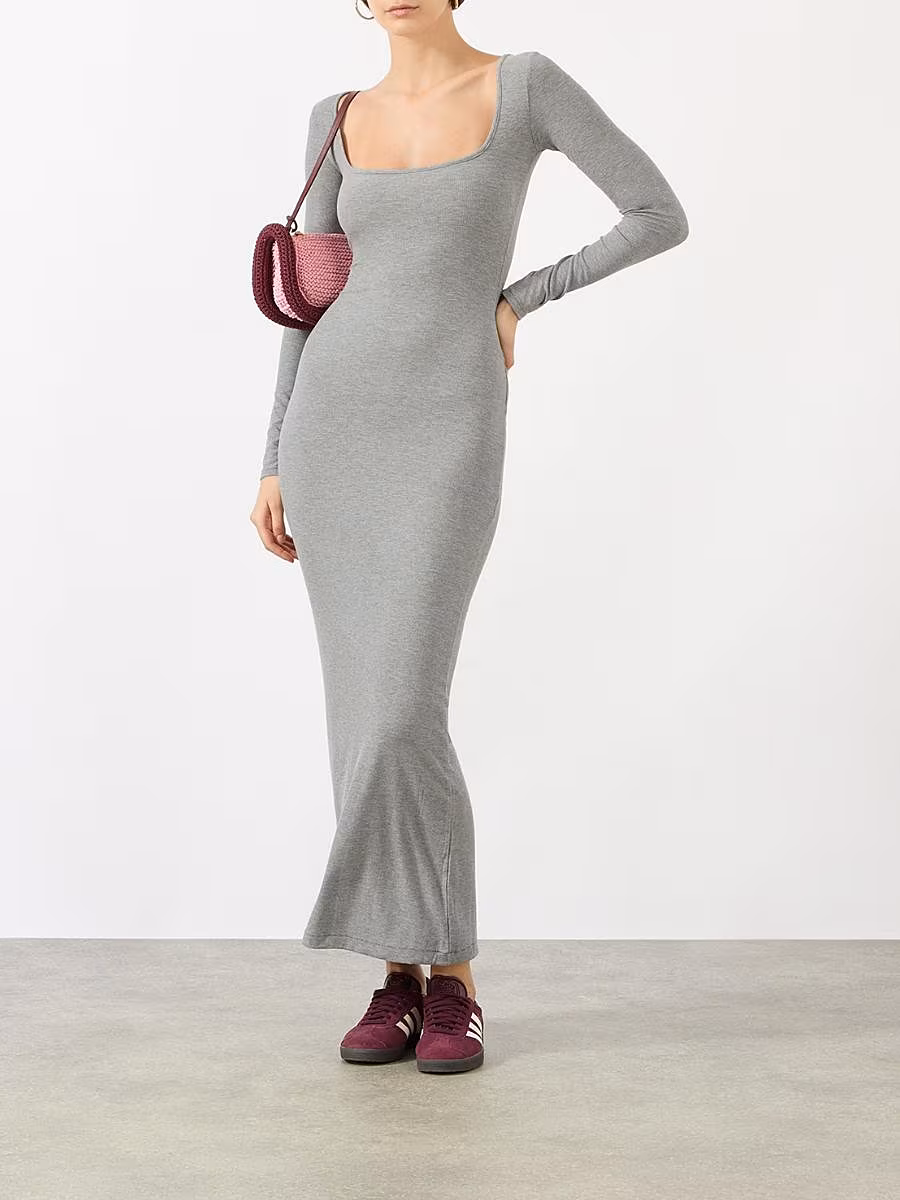 The-Gloss-Magazine-best-long-sleeved-dresses-4