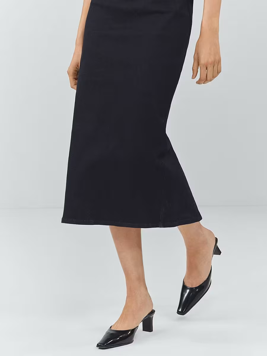 The-Gloss-Magazine-black-mules-trend-9