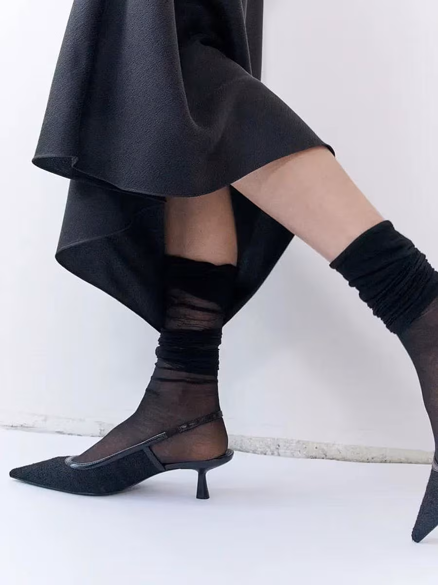 The-Gloss-Magazine-slingback-black-heels-7
