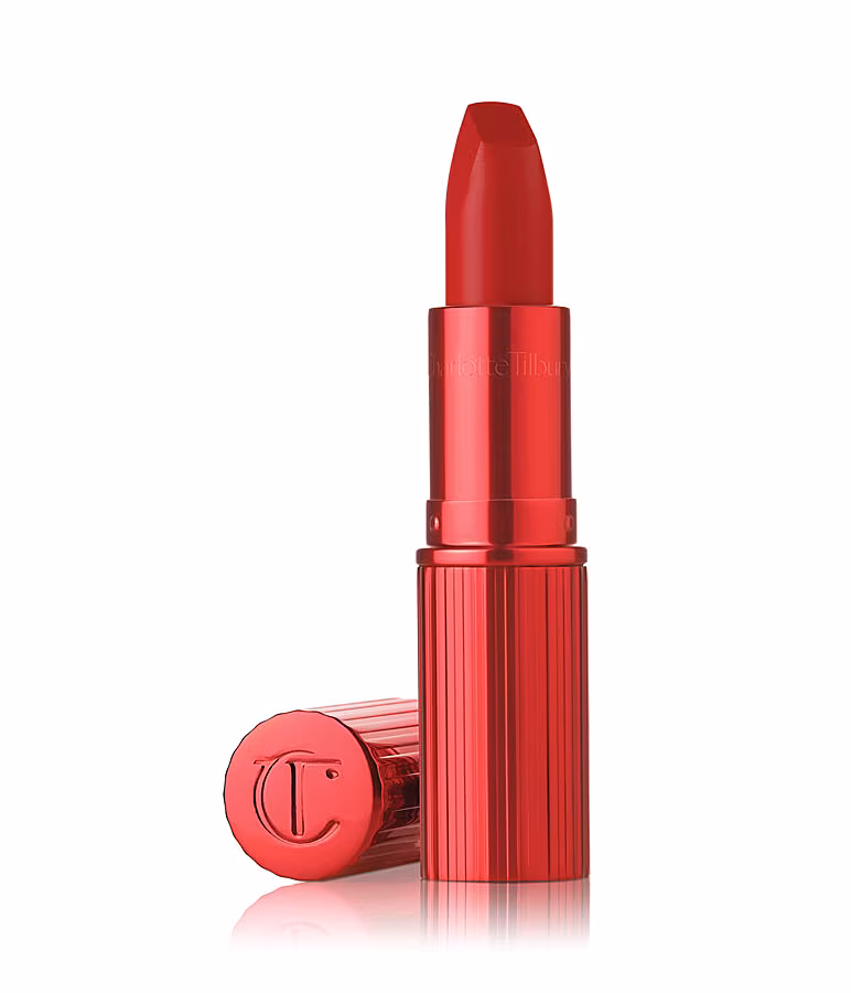 Trend---Charlotte-tibury_HOLLYWOOD-PINK-REDS_P_LIPSTICK_HOLLYWOOD_VIXEN_RJ_2308-copy