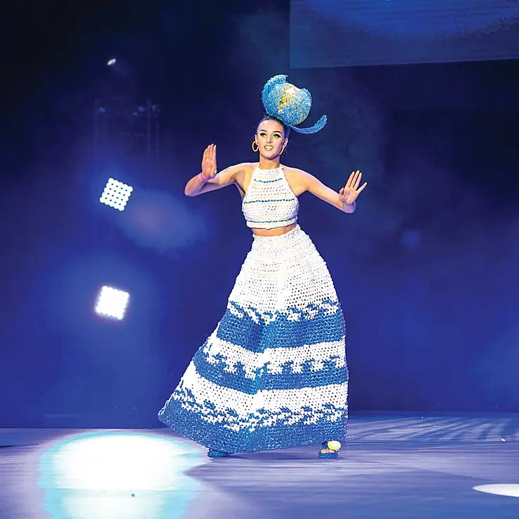 BRID MCSHARRY WEARING HER DESIGN "WAVE AWAY WASTE"
