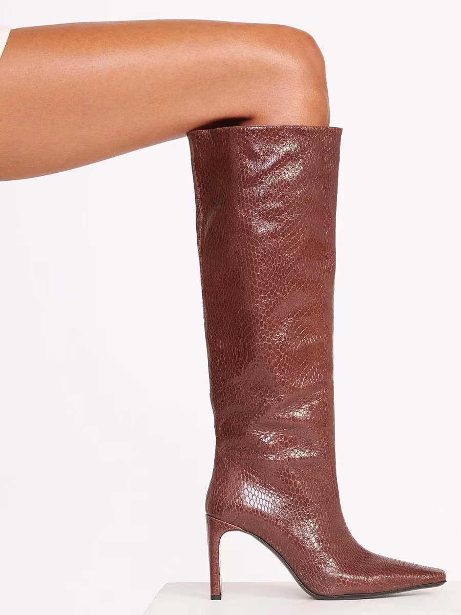 The-Gloss-Magazine-best-point-toe-leather-boots-10