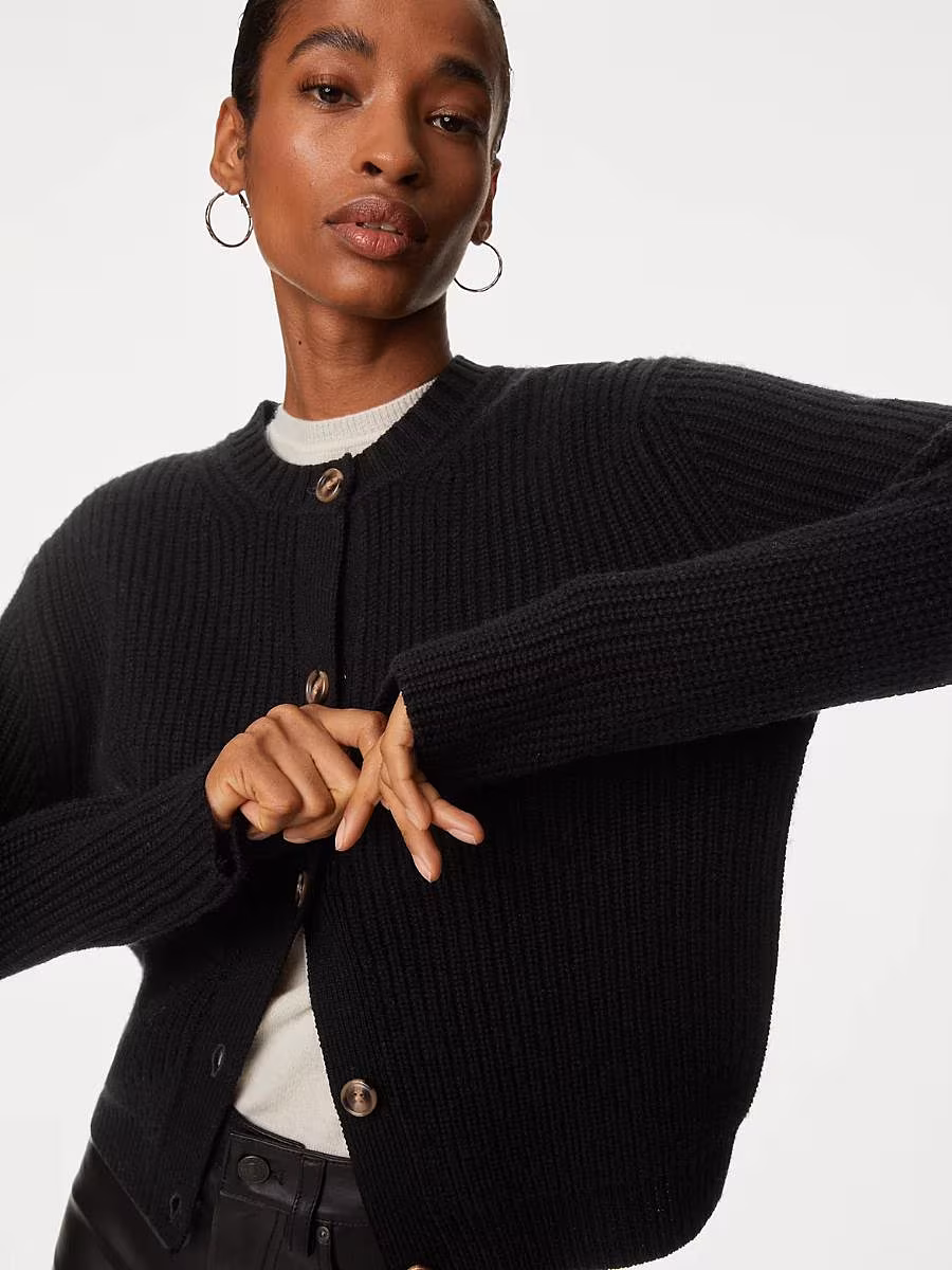 The-Gloss-Magazine-luxe-knitwear-11