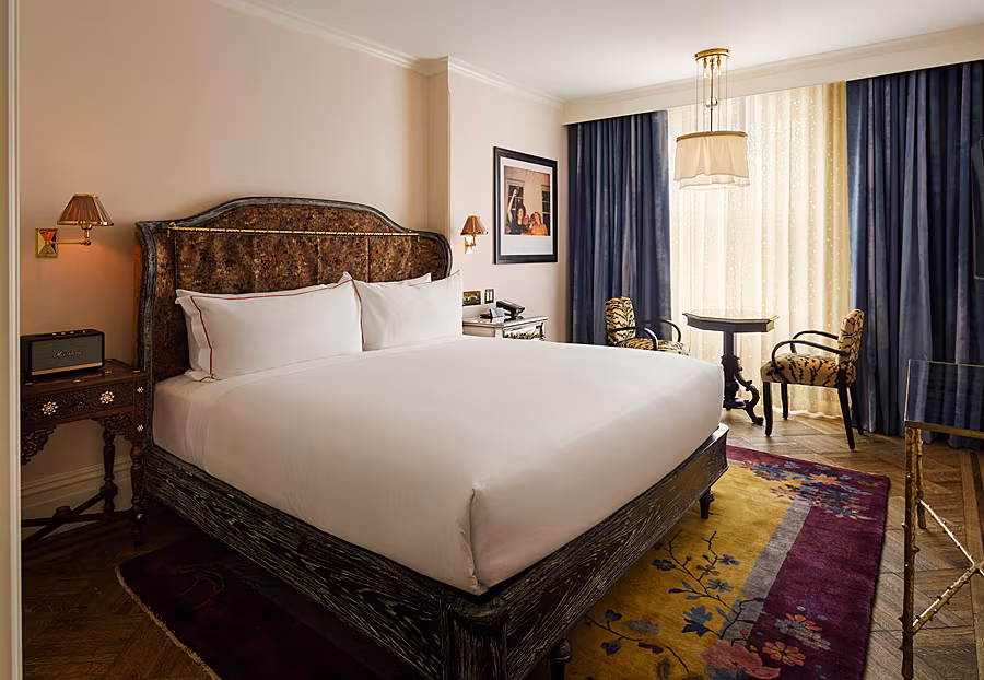 Hotel-Chelsea_The-Chelsea-with-Soaking-Tub_Annie-Schlechter