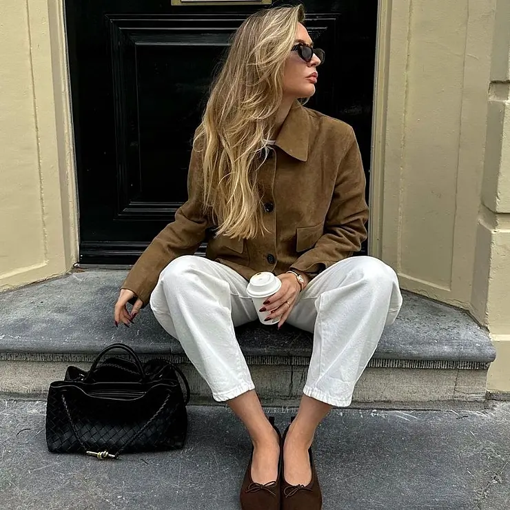 Instagram @itiscarine