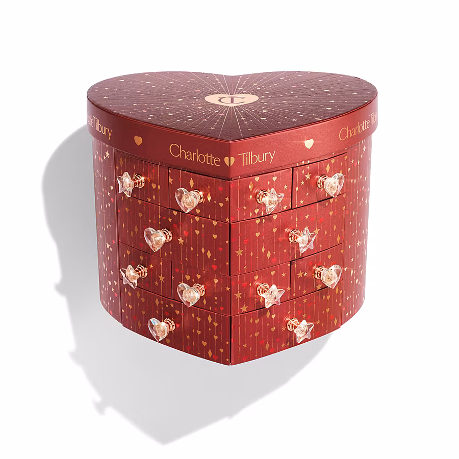 Charlotte-s_Beauty_Treasure_Chest_of_Love-Packshot-Noprods