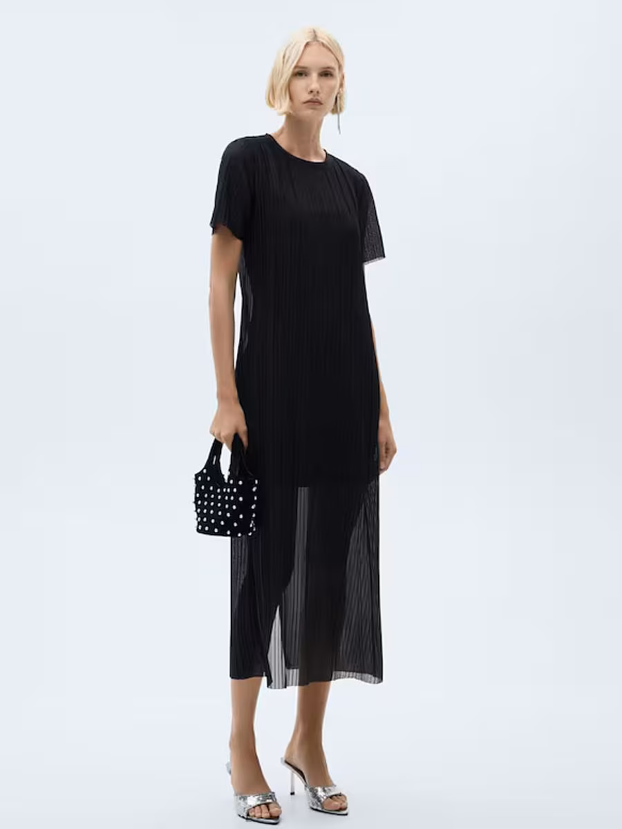 TheGlossMagazine-black-dresses-8