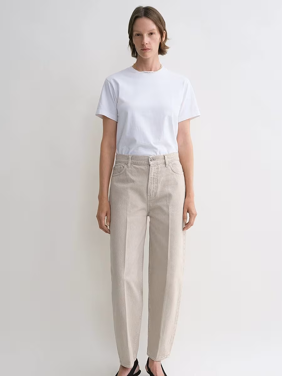 TheGlossMagazine-fashion-barrel-leg-jeans-11