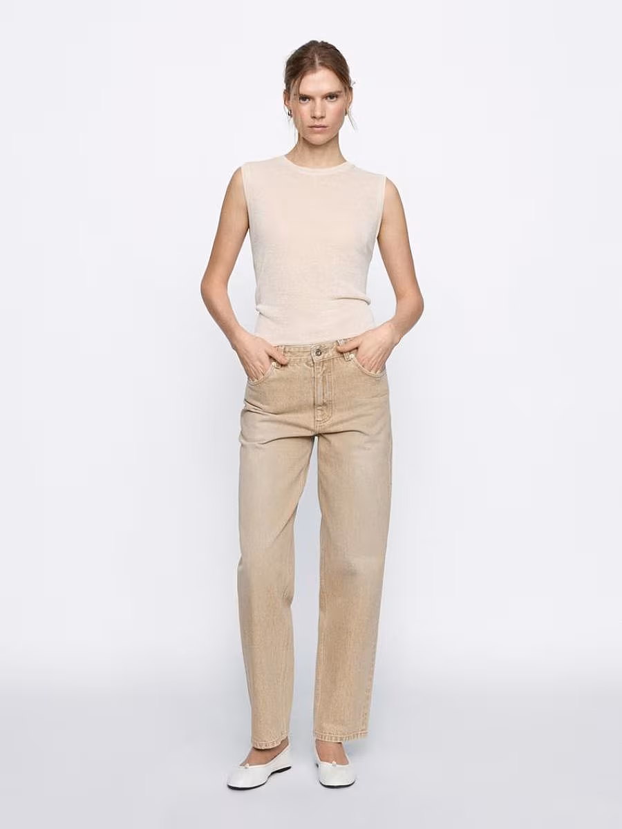 TheGlossMagazine-fashion-barrel-leg-jeans-4